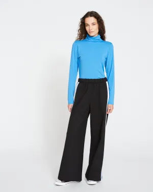 Close Fit Turtleneck - Cobalt